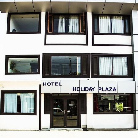 Holiday Plaza Hotel Srīnagar Екстериор снимка