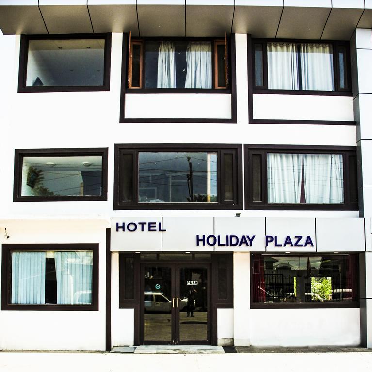 Holiday Plaza Hotel Srīnagar Екстериор снимка